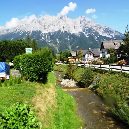 缇丽宾馆 招待所 Niederöblarn