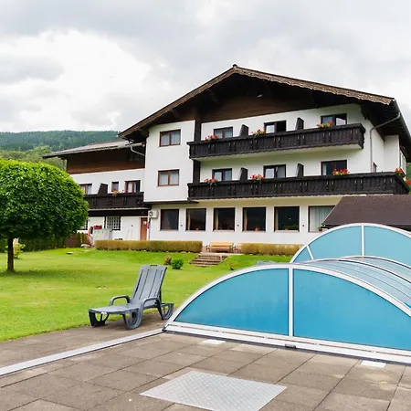 Tilly ゲストハウス 3*